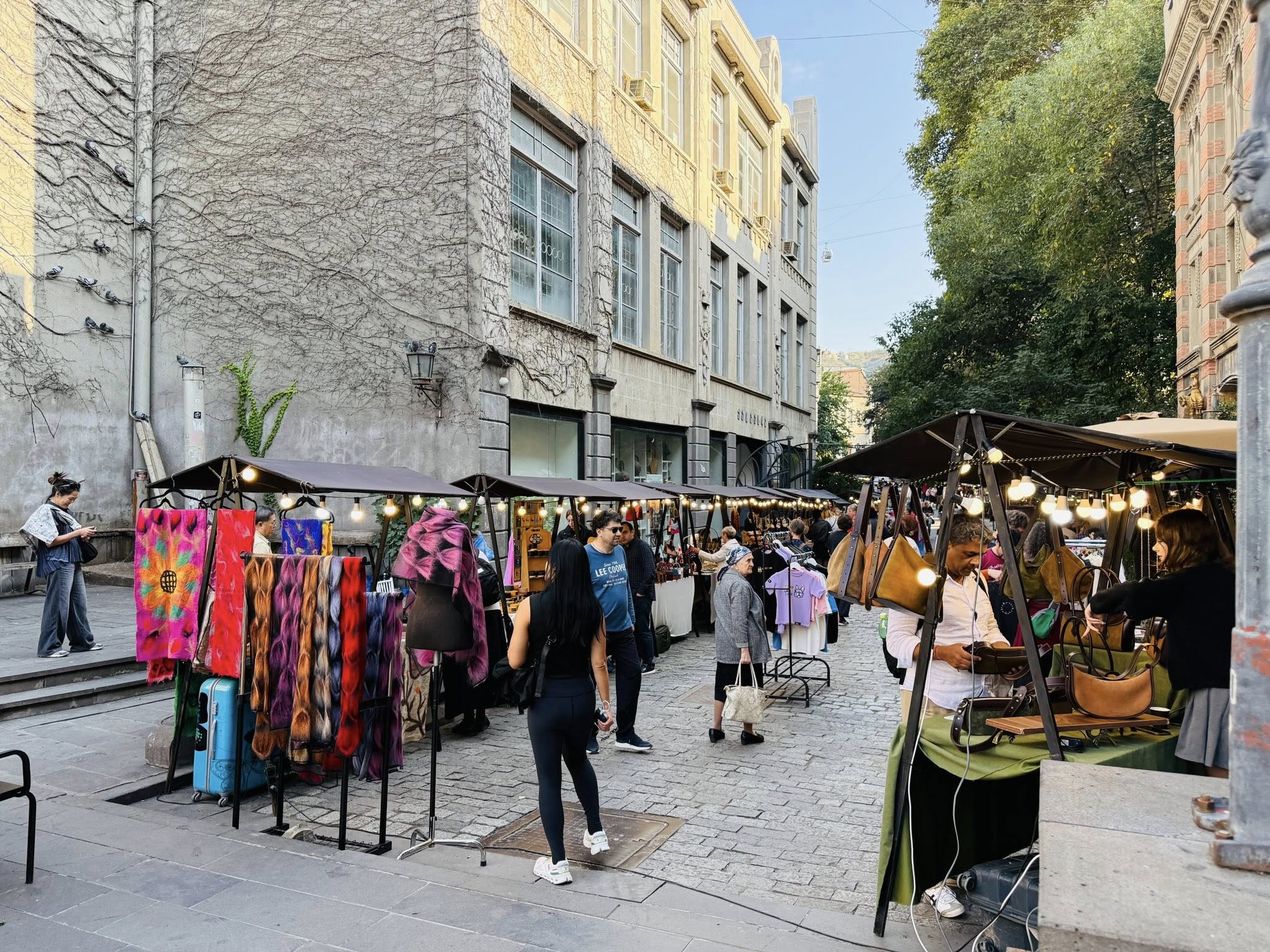 გამოფენა სიონის ქუჩაზე