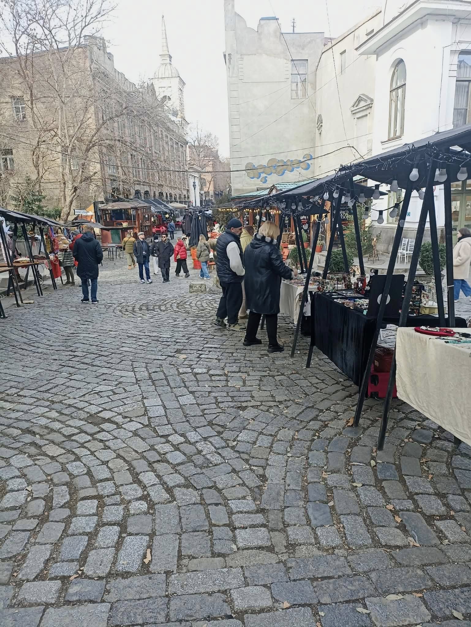 საახალწლო  "ფლეშ-მარკეტის" გამოფენა-გაყიდვა